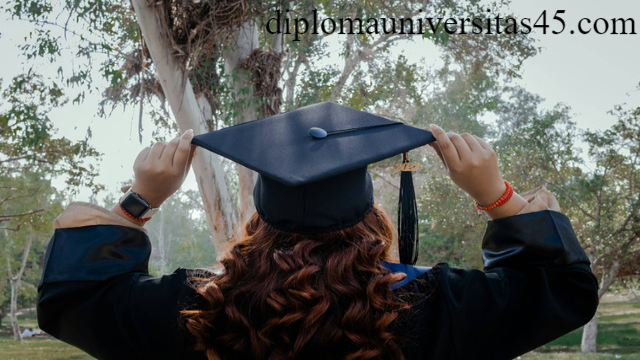 Berikut Tentang Sejarah Toga Wisuda dan Perkembangannya